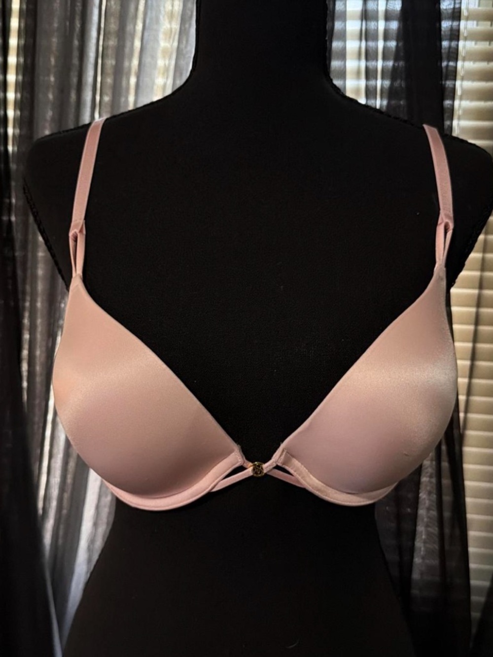 Victoria's Secret Pale Pink Bombshell Bra with Center Charm